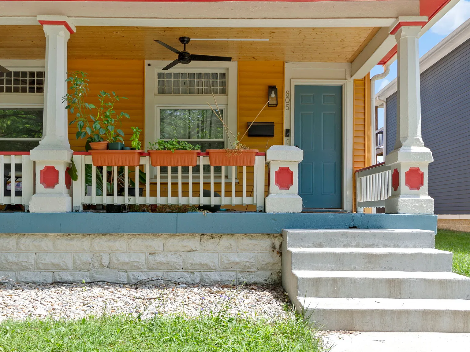 805 N Hamilton Ave — Photo 2