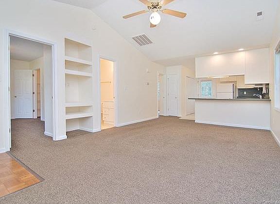 3rd image of 146 Double Eagle Dr #15
