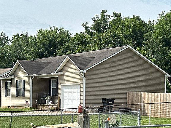 2nd image of 7803 Old Clinton Pike