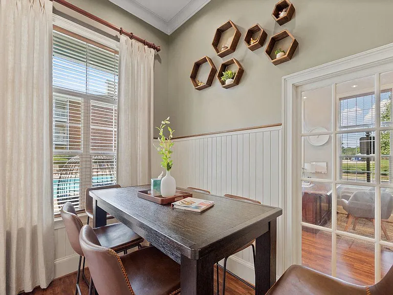 Centerville Manor Apartments — Photo 12