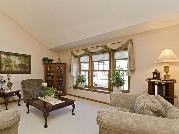 3rd image of 880 Borel Ct