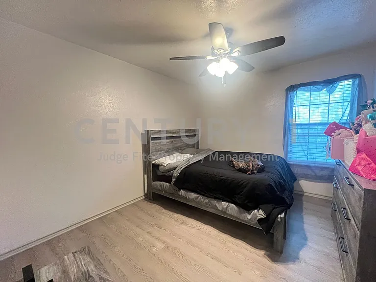 1108 N Elm St #6 — Photo 11