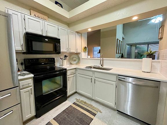 5th image of 1242 Settlers Way