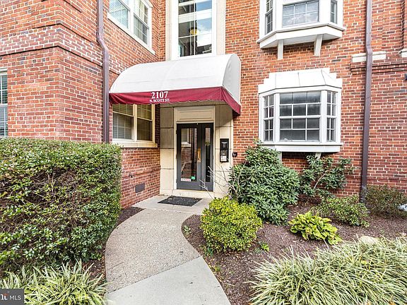 2nd image of 2107 N Scott St APT 67