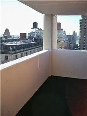 Rented by Front Line NY Realty | media 21