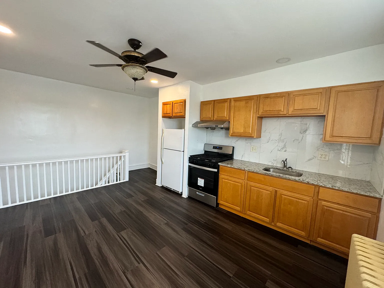 3 bed, 815 sqft, $1,500 — Photo 3