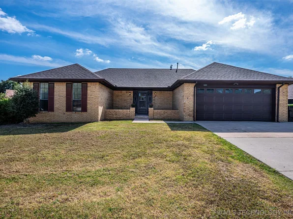 1311 Whispering Hills St, Ada, OK 74820