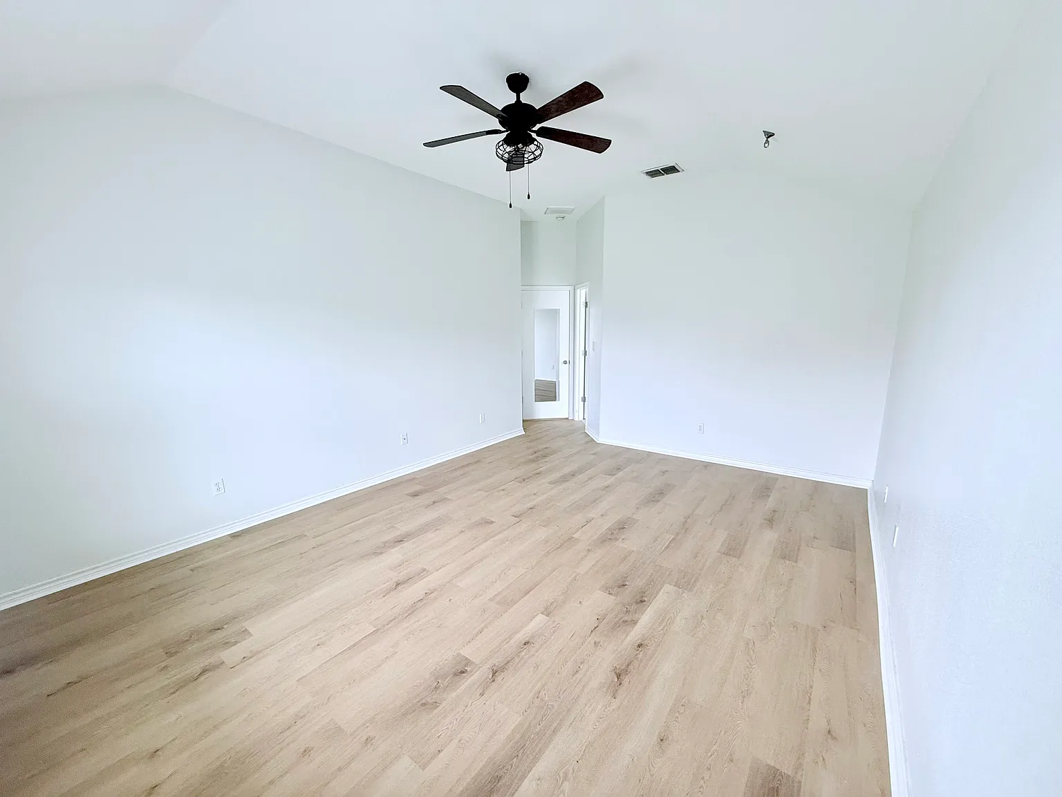2301 Tropical Wind Dr — Photo 3