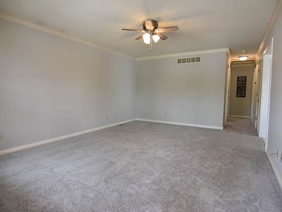 2nd image of 15 S Villa Dr