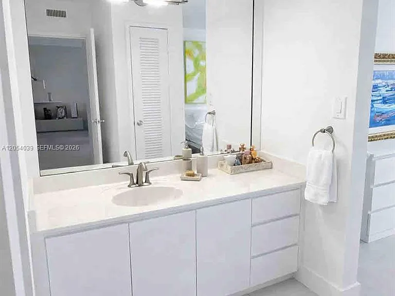 9225 Collins Ave #505 — Photo 22
