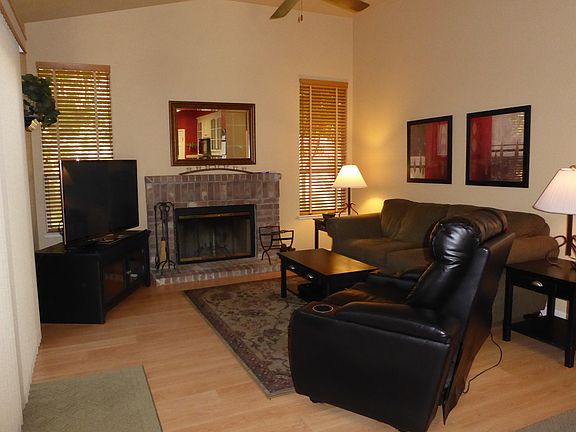 4th image of 204 Sterling Oak Dr