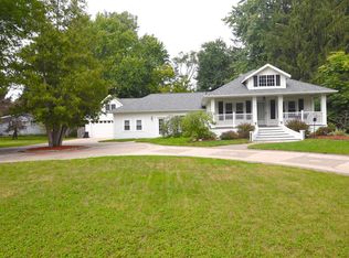 614 W Sugnet Rd, Midland, MI 48640