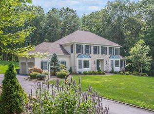 45 Musiker Ave, Randolph, NJ 07869