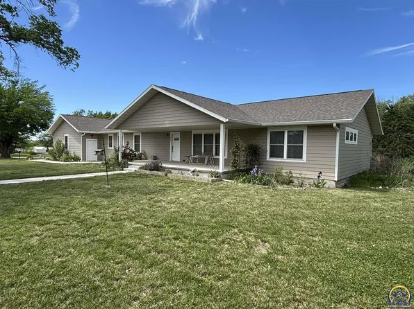 711 6th St, Cottonwood Falls, KS 66845