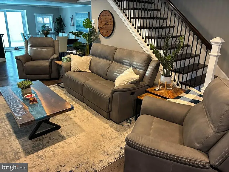 63 Academy Rd — Photo 8