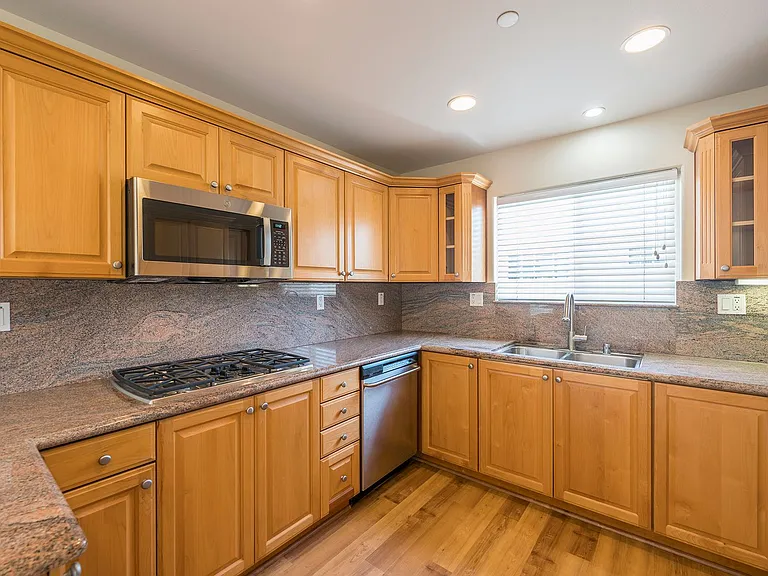 2213 Carnegie Ln #C — Photo 15