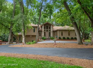103 West Dr, Tower Lakes, IL 60010