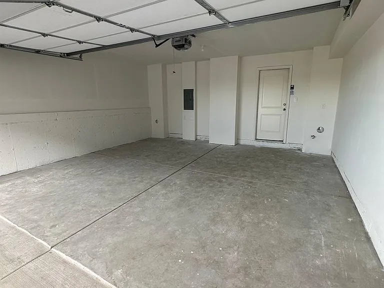870 Briar Glen Ct — Photo 18