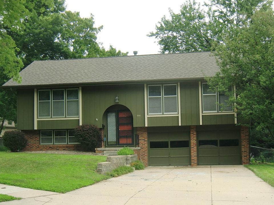 1st image of 3261 S 132nd St