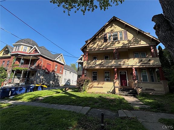 4th image of 207 Green St