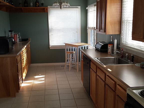 2nd image of 524 Pawnee Trl