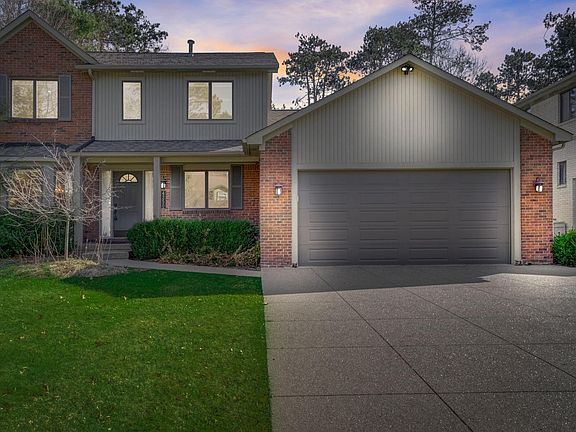 2nd image of 4350 Arbour Dr