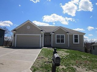 501 Fairway Rd, Belton, MO 64012