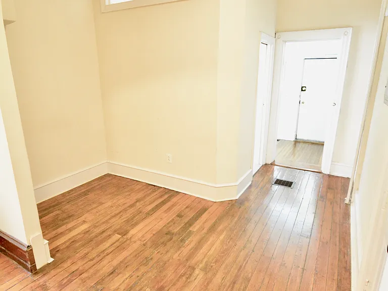 218 W Penn St #1 — Photo 10