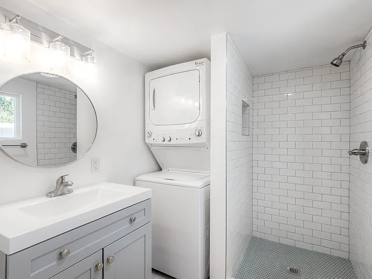 4108 Mission Ave — Photo 11