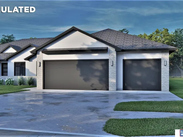 9610 Hillcrest Trl, Lincoln, NE 68520