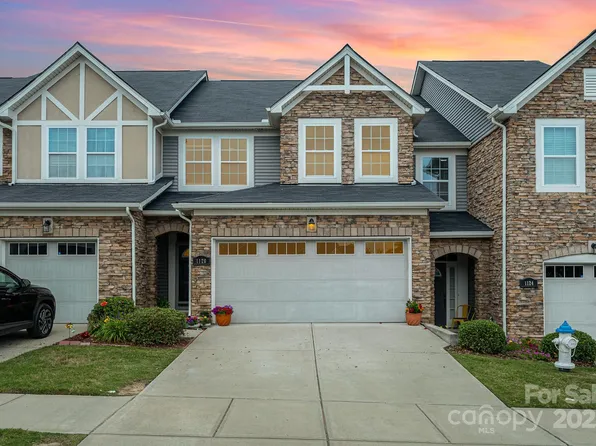 1126 Roderick Dr, Fort Mill, SC 29708
