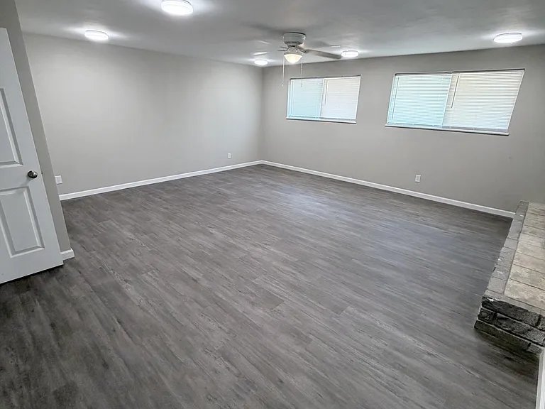 4300 Tanner Dr — Photo 7