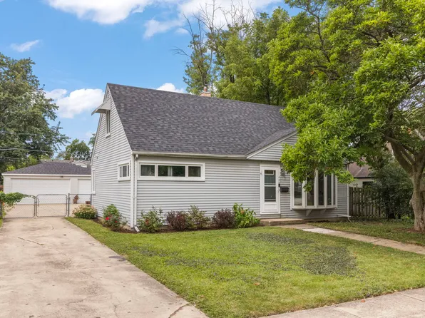 440 N Craig Pl, Lombard, IL 60148