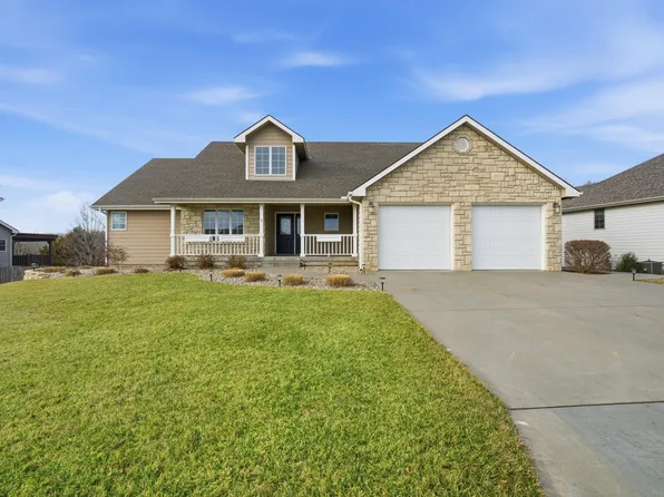 1204 S Mill Point Cir, Manhattan, KS 66503