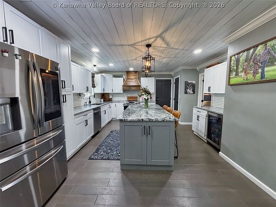 1st image of 1703 Oak Knolls Rd
