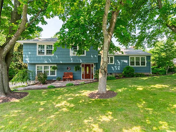 2nd image of 7613 Lake Ave