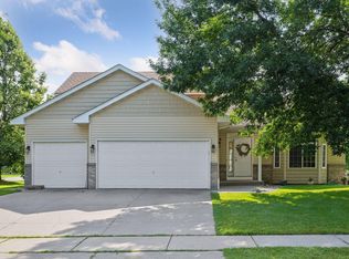 12240 Walnut Dr, Rogers, MN 55374