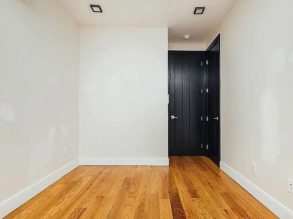 3rd image of 693 Chauncey St #3A