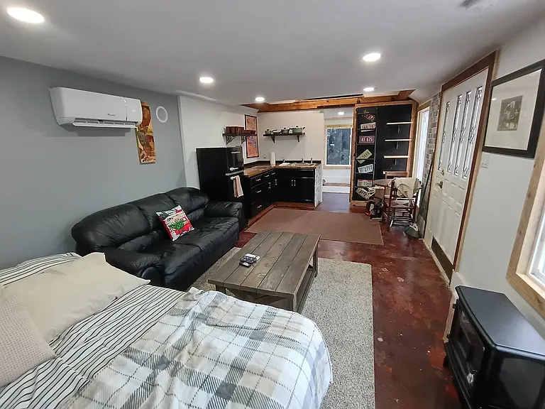 1125 Molitor Rd #B — Photo 10