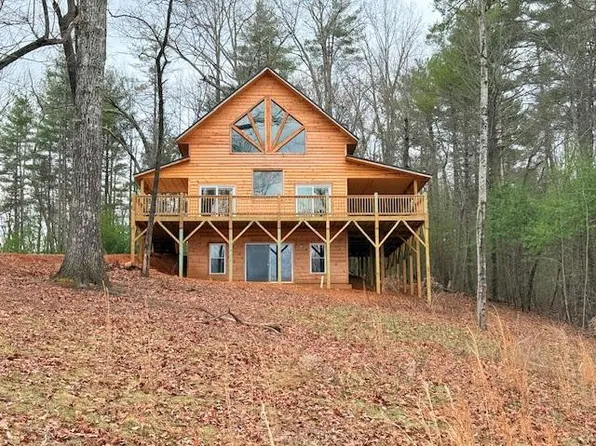 560 Carolina Fox Circle, Murphy, NC 28906