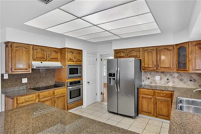 401 Starling Dr — Photo 9