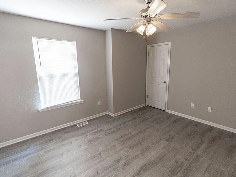 4001 Snowy Owl Dr — Photo 29