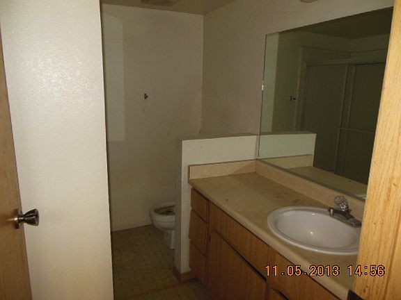 3rd image of 2961 Country Manor Ln APT 17