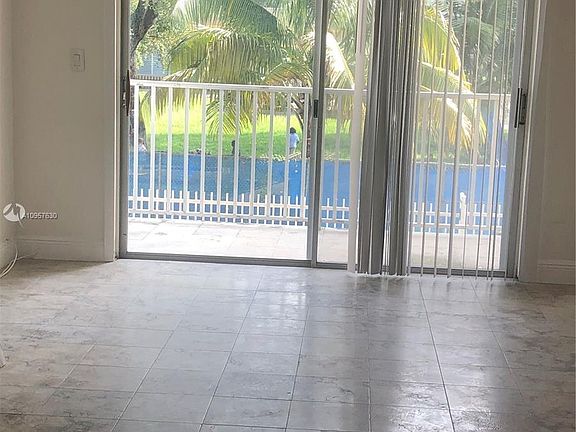 5th image of 12105 NE 11th Pl APT 104