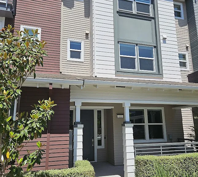 122 Ranch Ln — Photo 1