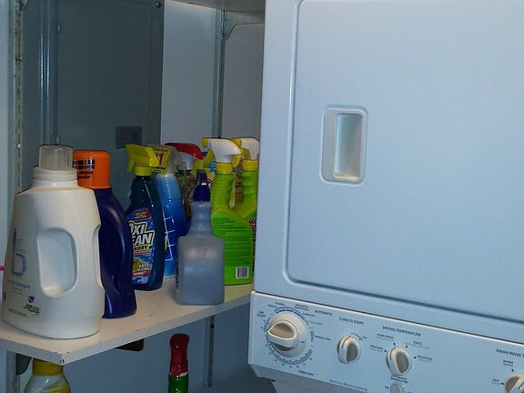 3rd image of 6100 S Woodlawn Ave APT 1