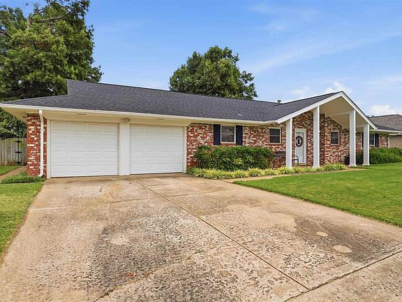2nd image of 7 Preston Cir