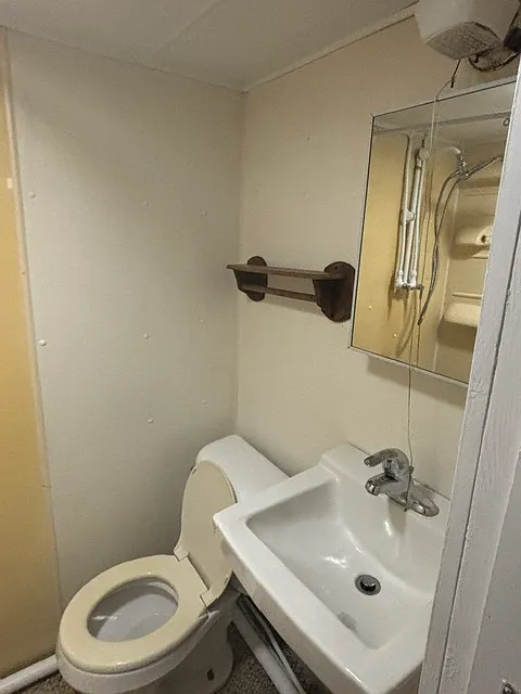 Studio, 300 sqft, $675 — Photo 2