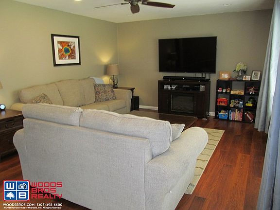 3rd image of 2318 W 10th St