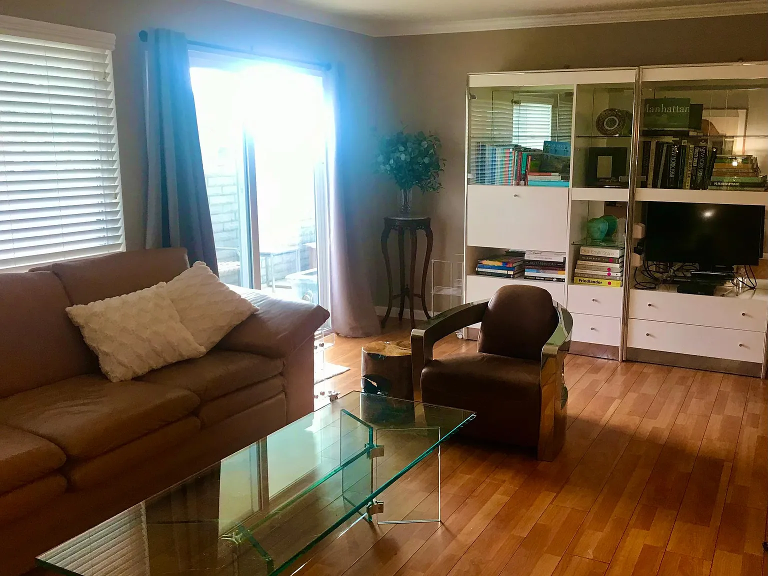 2 bed, 1009 sqft, $3,395 — Photo 3